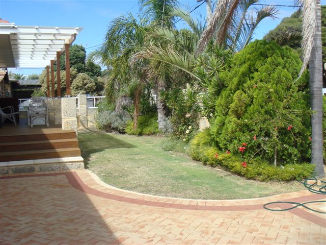 VINTAGE LOCATION Picture 2