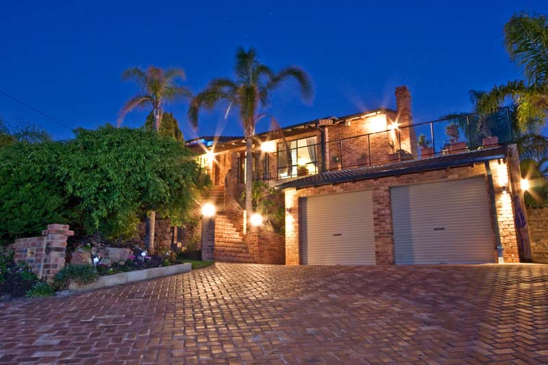 Spectacular Ocean Views ! Picture 2