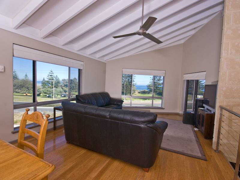 PRIME LOCATION FANTASTIC VIEWS Picture 3