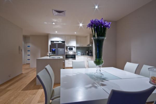 LOCK UP AND LEAVE Picture 3