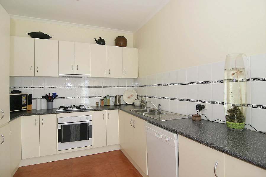 Superp Modern Living Picture 3