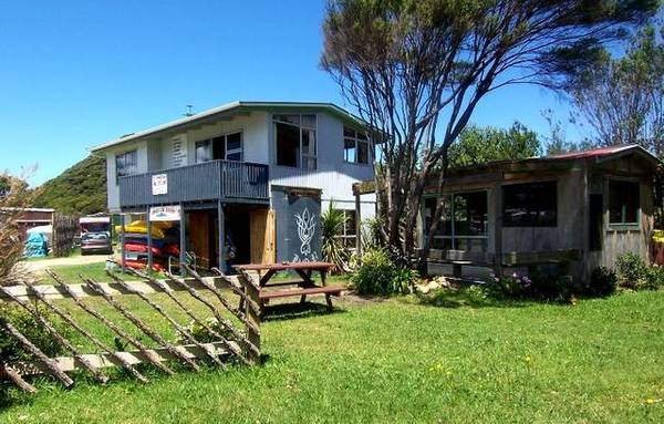 LIFESTYLE BUSINESS ON GREAT BARRIER ISLAND - Business for Sale - Entertainment/Tech Picture 3