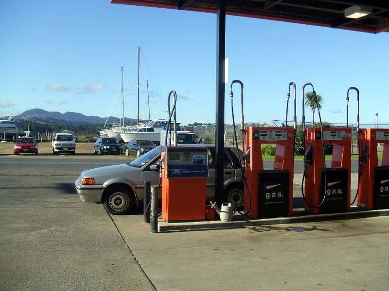 NZ Service Station for Sale with Accommodation FHGC Picture 3