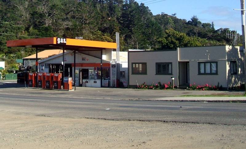 NZ Service Station for Sale with Accommodation FHGC Picture 1