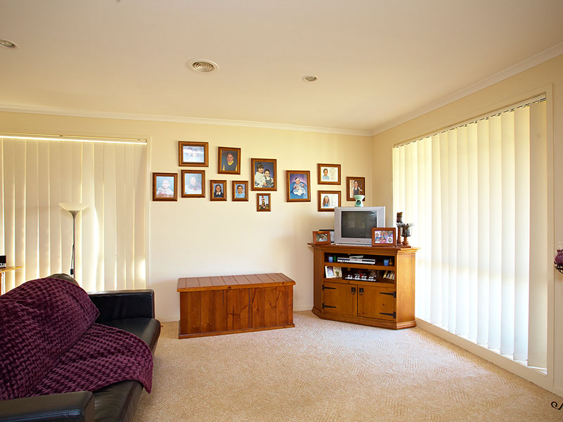 LOOK NO FURTHER! Picture 3