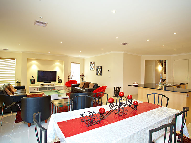 NEW FAMILY HOME Picture 3