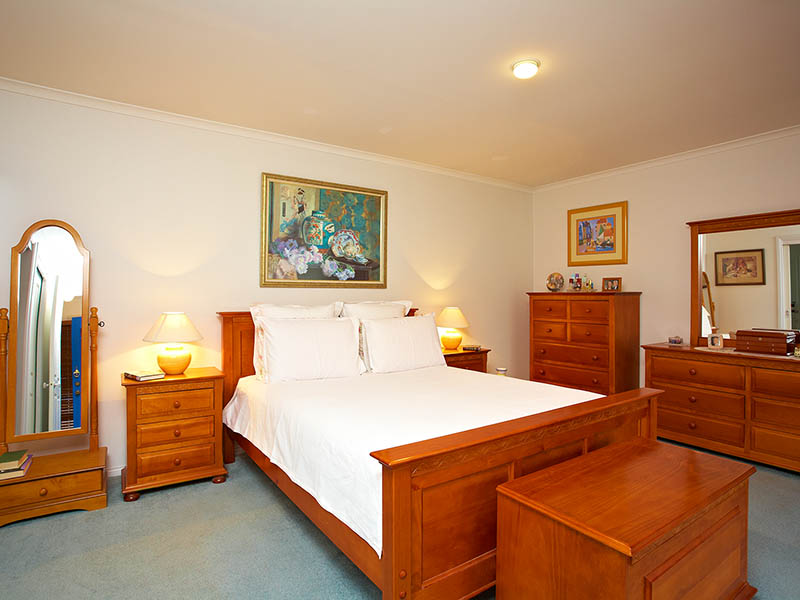 HIDDEN CHARMER! Picture 2