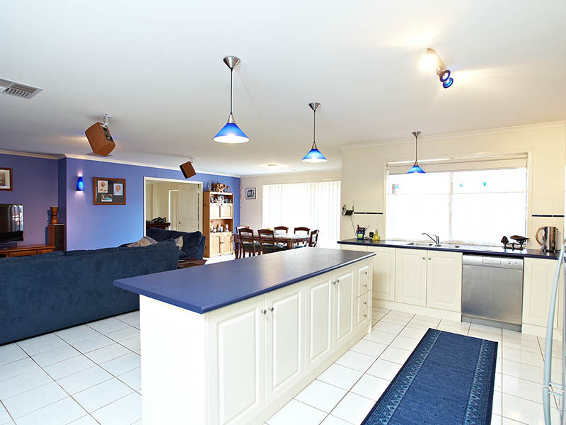 GREAT FAMILY VALUE! Picture 2