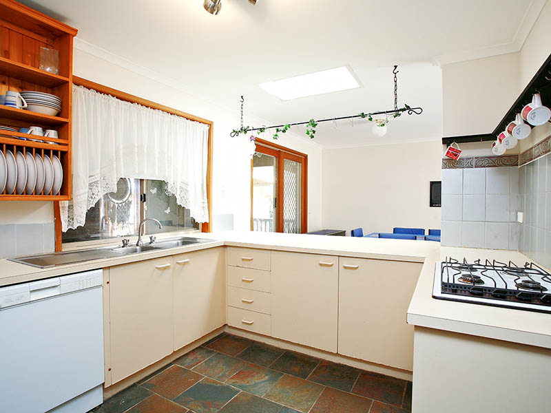 Back on the market be quick Picture 2