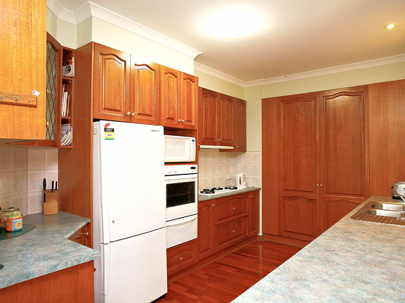 Spectacular Huge Home with Views and Big Pool Picture 2