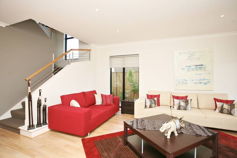 FINE FAMILY LIVING - THE CHASE ESTATE Picture 2