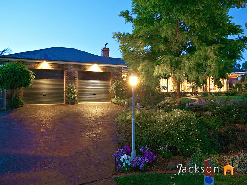 Jackson Prestige - LUXARY & LIFESTYLE LIVING IN HIDDEN VALLEY! Picture 2