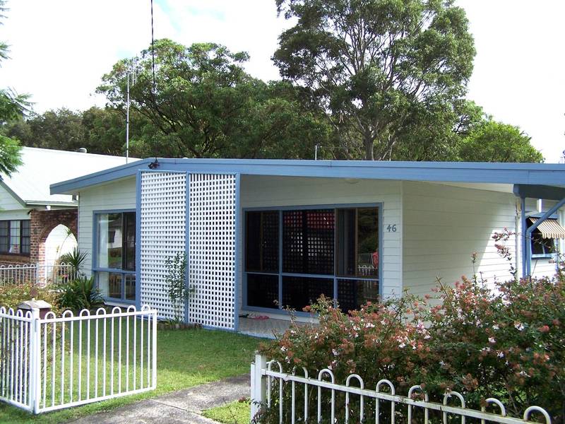 EVEN BETTER THAN IT LOOKS Picture 1