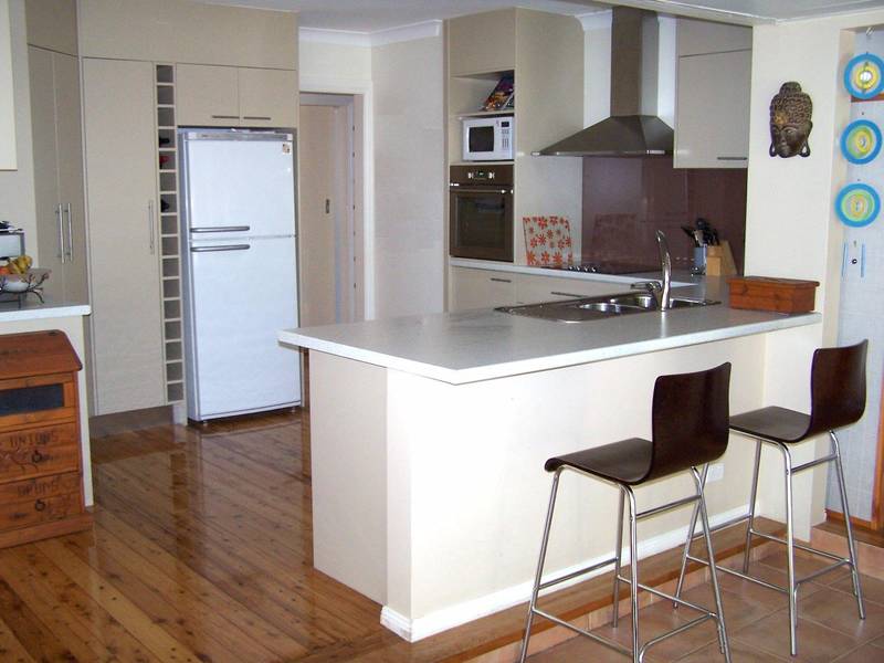 RESORT-STYLE HOME Picture 3