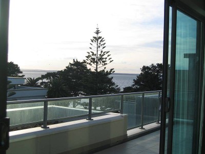 HT 75
WAVES ON FINDLAY Picture