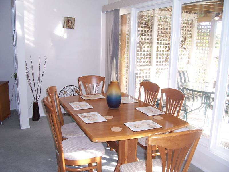 HT100 - GLEN ISLA VIEWS Picture 2