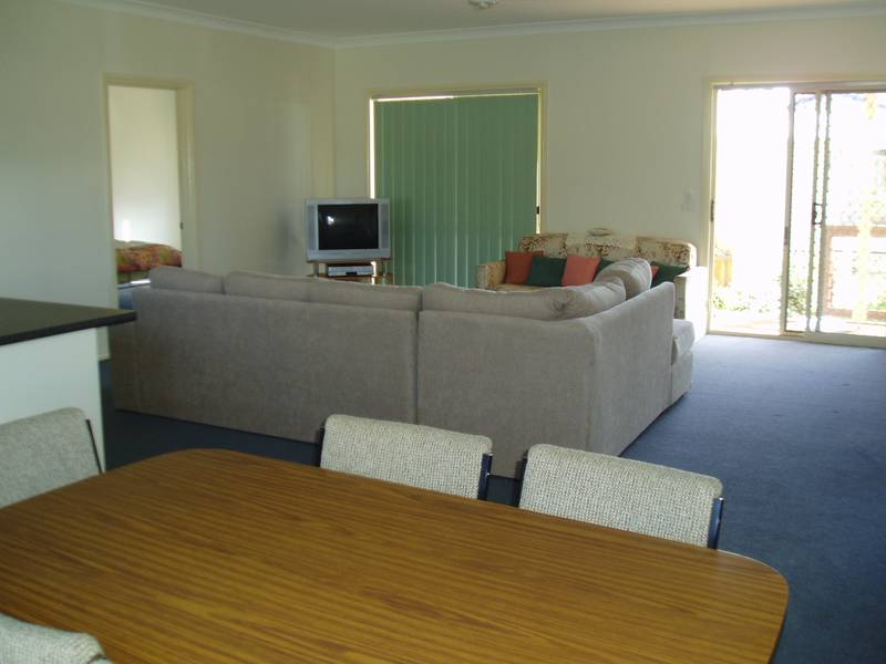 HT12 - DOUGLAS PLACE Picture 2