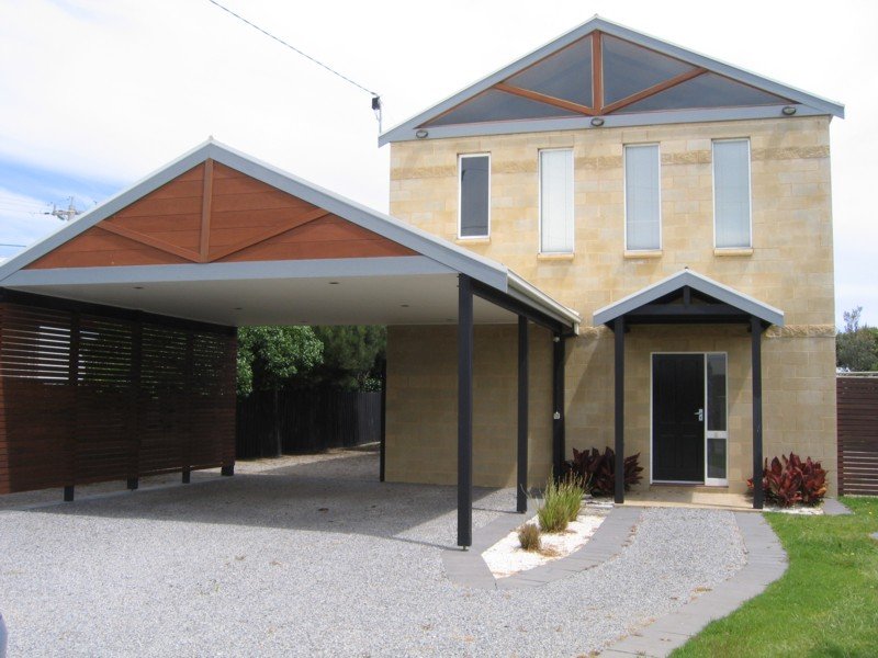 HT21 - DOVER HOUSE: - ABSOLUTELY STUNNING - SUNDERLAND BAY Picture 1