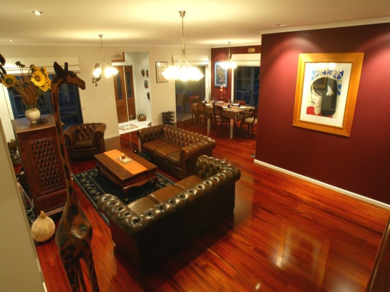 HT24 - CHICKORY MANOR Picture 2