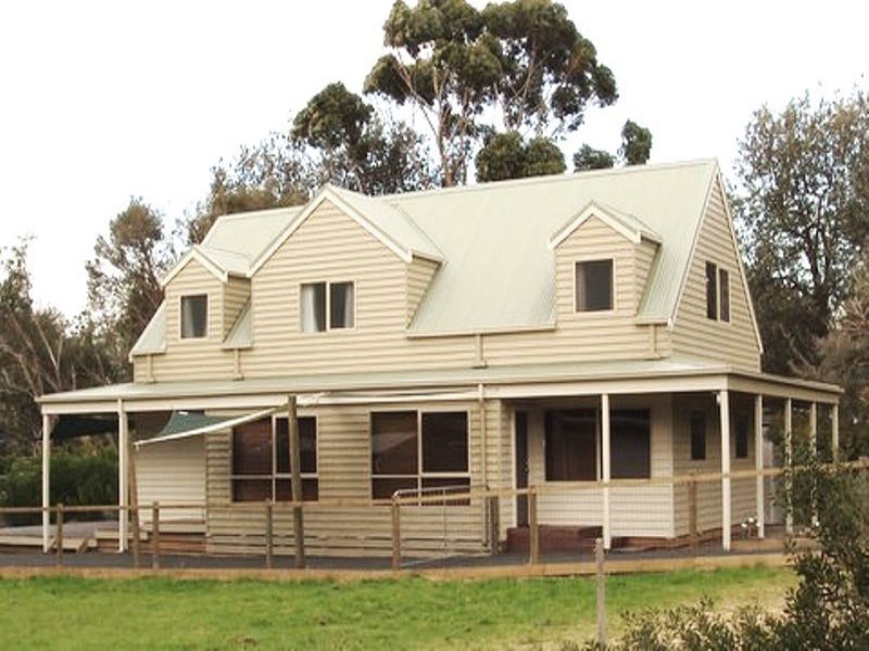 HT52 - SILVERLEAVES MANOR Picture 1