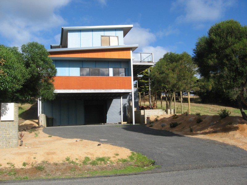 HT53
- SEA HAVEN Picture 1