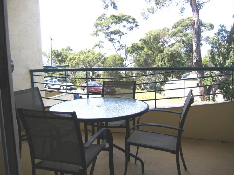 HT97 - COWES WATER VIEWS Picture 1