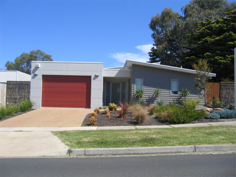 Easty Living Picture 1