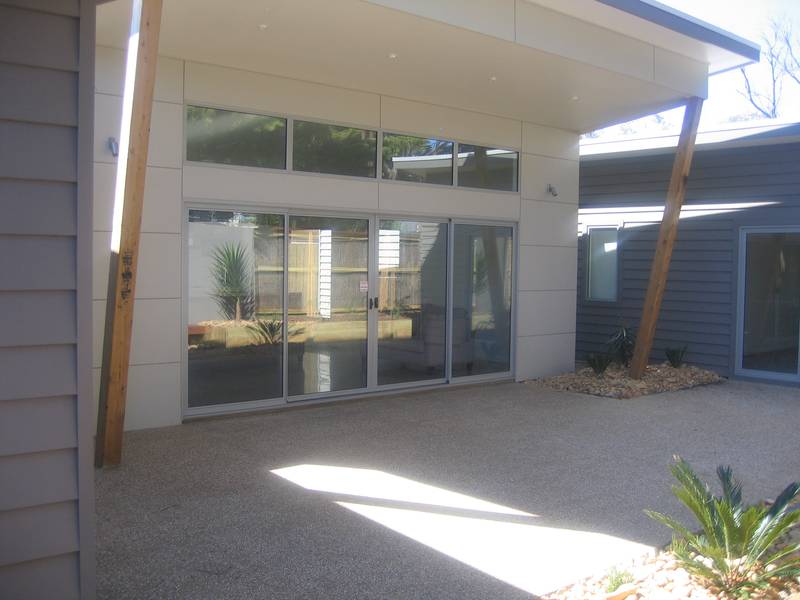 Easty Living Picture 3