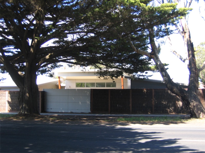 Easty Living Picture 2