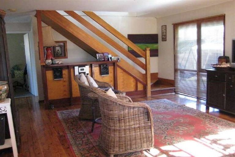 YOU'LL NEVER WANT TO LEAVE Picture 2