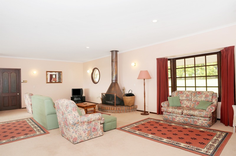 A Rare Opportunity with Land. Picture 2