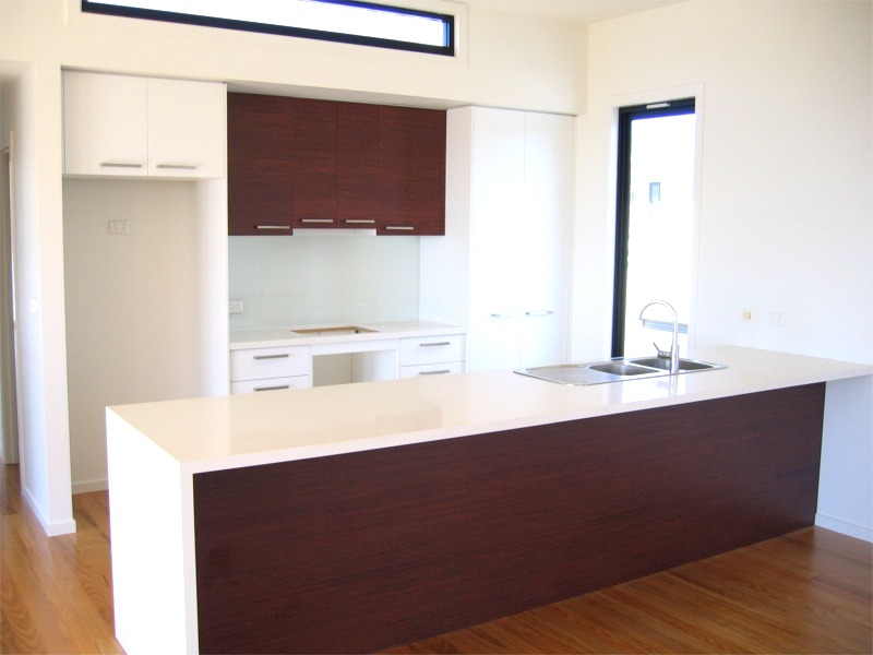 Sophisticated Island Living... Picture 3