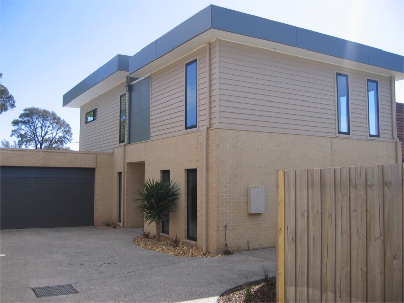 Sophisticated Island Living... Picture 2