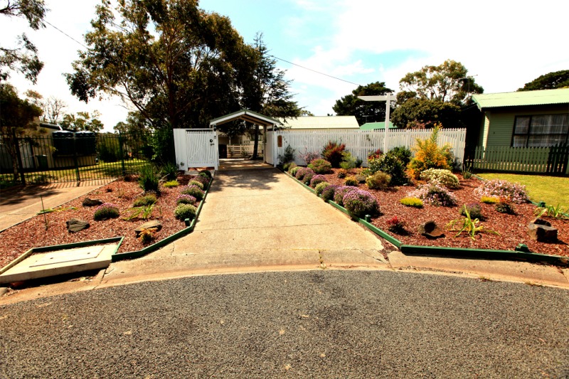 THAT SPECIAL SOMETHING Picture 2