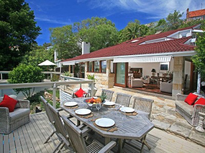 COASTAL DESIGNER LUXURY Picture