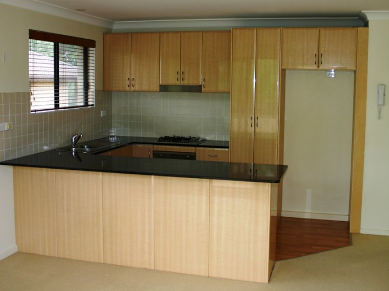 SEABREEZE APARTMENTS Picture 2