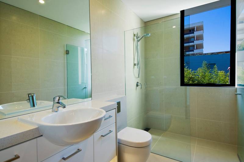 BRAND NEW HOUSE-SIZED 3 BEDROOM + STUDY APARTMENT Picture 2