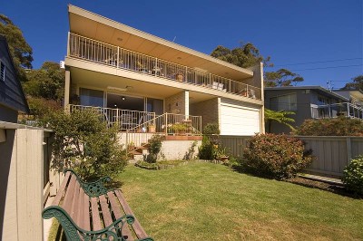 PANORAMIC VIEWS - IDEAL LOW MAINTENANCE LIVING! Picture