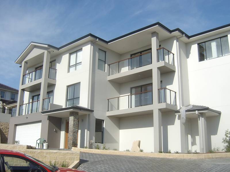 HUGE BRAND NEW 3 STOREY DESIGN WITH SPECTACULAR VIEWS Picture 2
