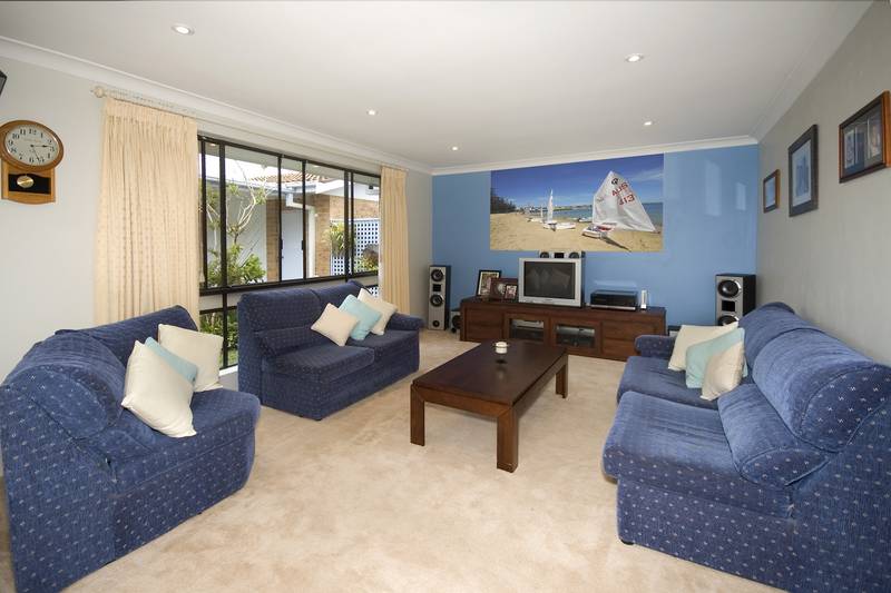 UNIQUE 3 BRM STRATA HOME Picture 3