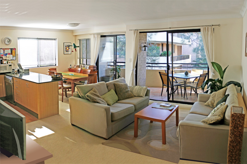 Bright & Sunny Picture 3