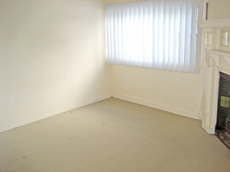 Character Small Half House Picture 1