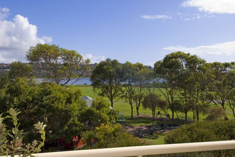 Ultimate Lifestyle Location - Holiday All Year Round ! Picture 3