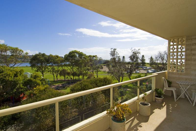 Ultimate Lifestyle Location - Holiday All Year Round ! Picture 2