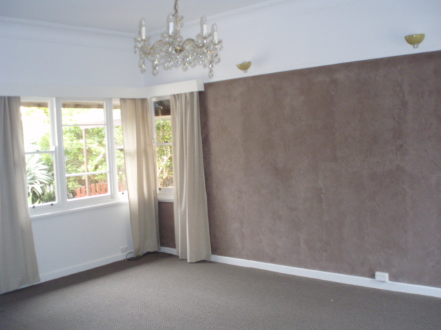 Viewing Essential Picture