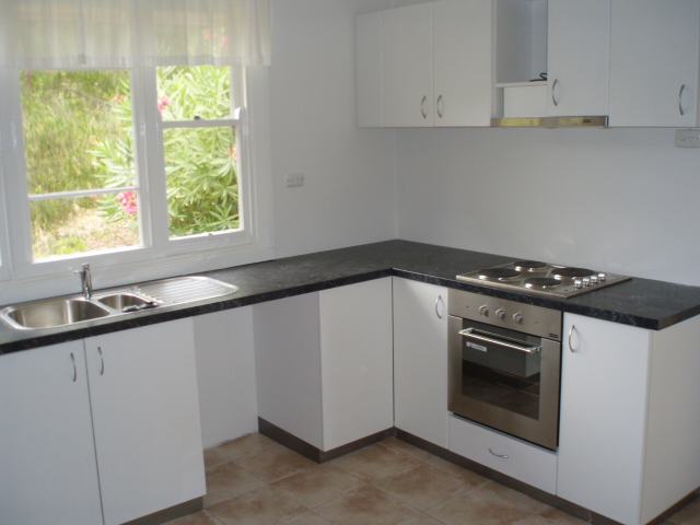 Viewing Essential Picture