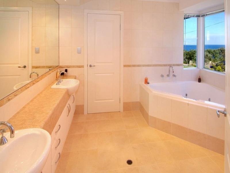 "BLUE HORIZON" $1,550,000 Picture 2