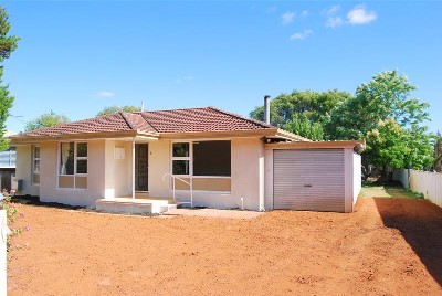 BUSSELTONS BEST BEACHSIDE BUY Picture BUSSELTONS BEST BEACHSIDE BUY Picture