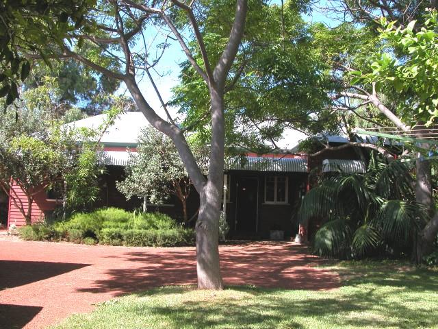 CHARMING, CHARACTER, CENTRAL Picture 1