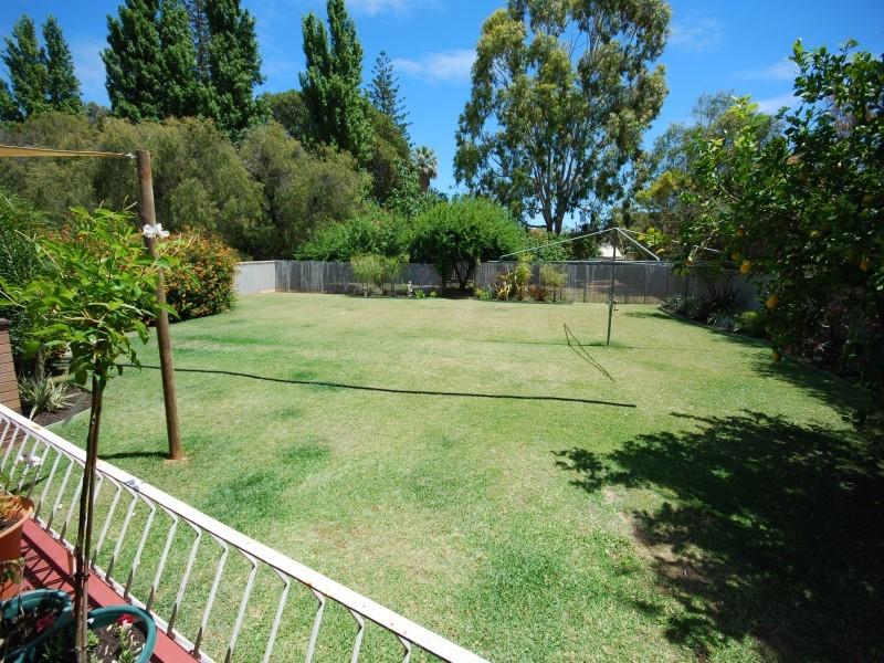 CLASSIC CENTRAL LIVING Picture 2